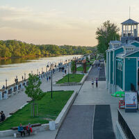 Набережная реки Урал в Оренбурге