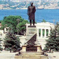 Памятник Нахимову и площадь Нахимова