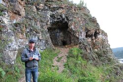 Пещера Салавата у реки Юрюзань